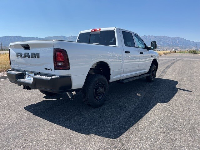 2025 Ram 2500 Tradesman photo 3