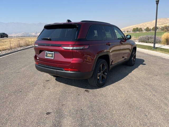 2025 Jeep Grand Cherokee Altitude X photo 3