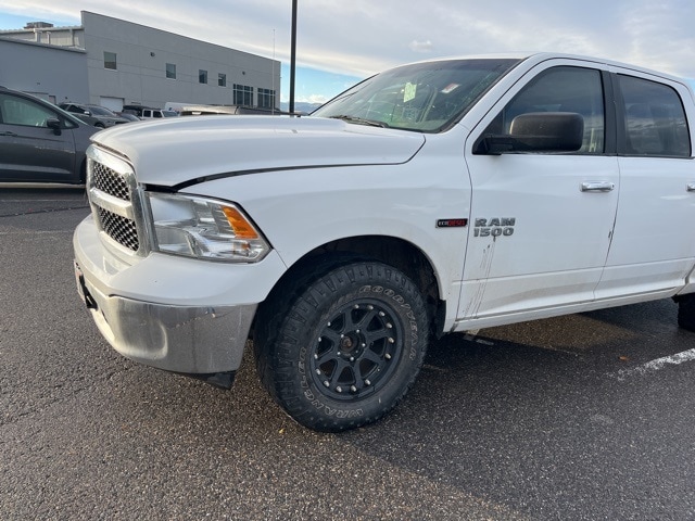 2016 Ram 1500 SLT photo 4