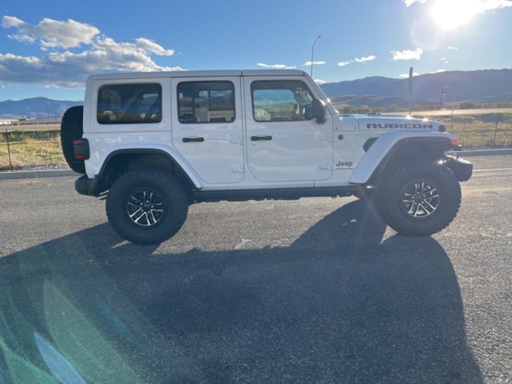 New 2026 Jeep Wrangler 4-DOOR RUBICON X Sport Utility