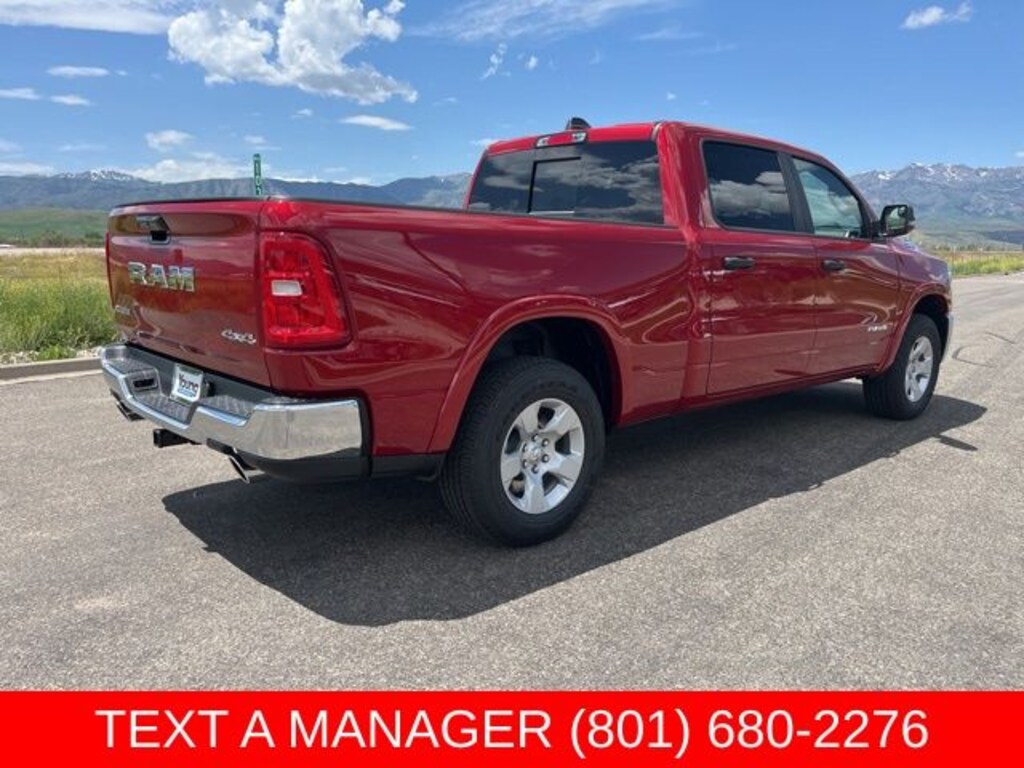 New 2026 Ram 1500 BIG HORN CREW CAB 4X4 6'4 BOX Pickup