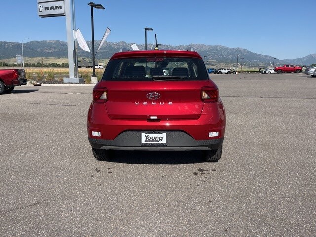 2025 Hyundai Venue Limited photo 4