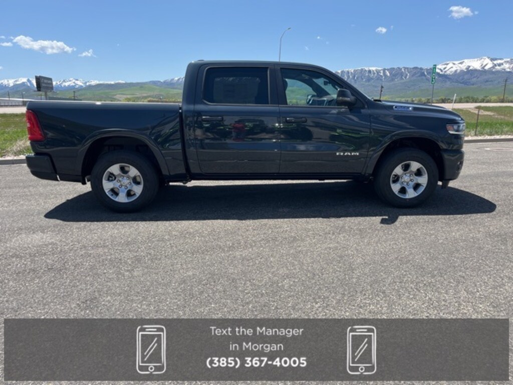 New 2025 Ram 1500 BIG HORN CREW CAB 4X4 5'7 BOX Pickup