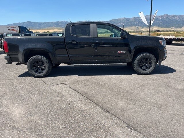 2017 Chevrolet Colorado Z71 photo 2