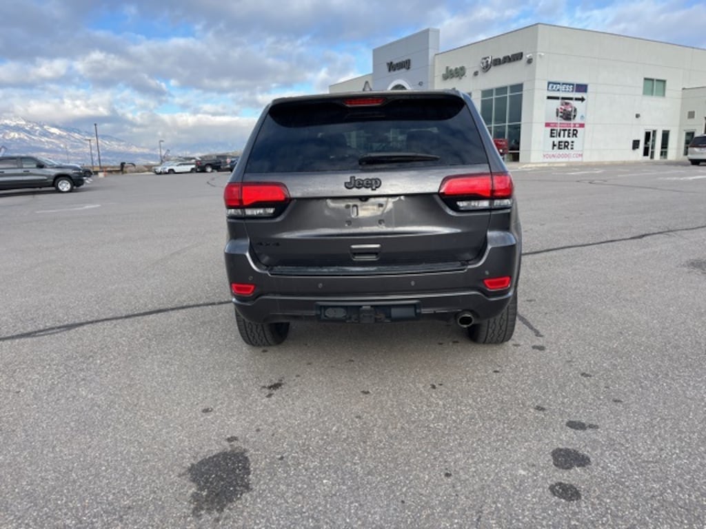 Used 2017 Jeep Grand Cherokee Altitude SUV