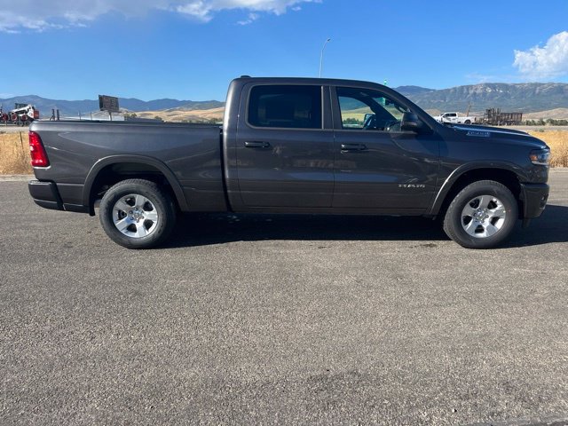 New 2026 Ram 1500 BIG HORN CREW CAB 4X4 6'4 BOX Pickup