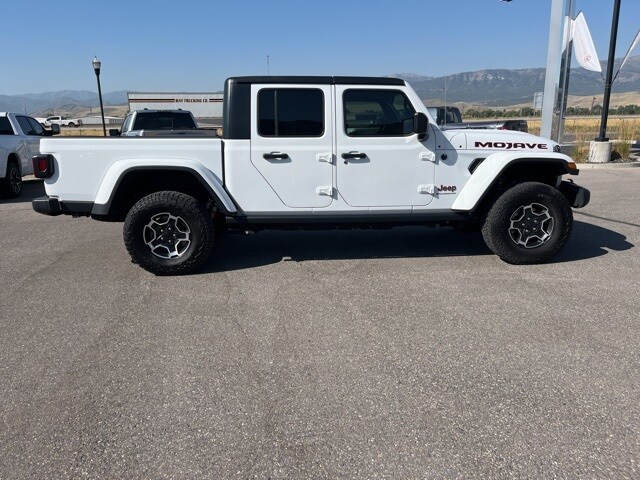 2023 Jeep Gladiator Mojave photo 2