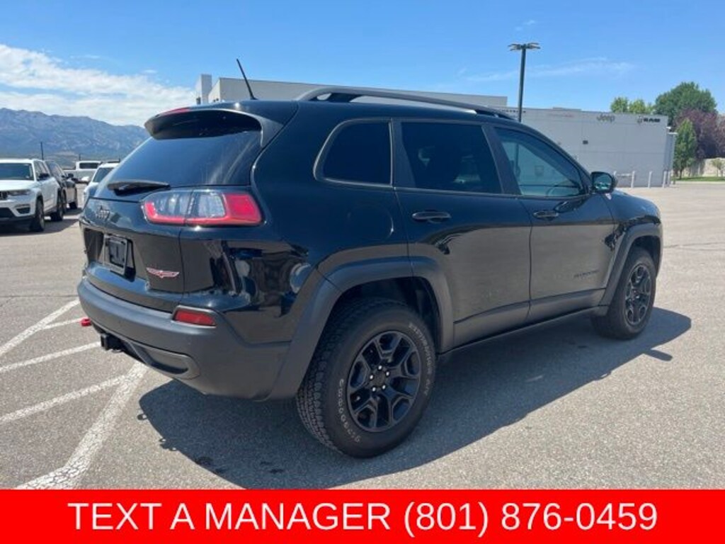 Used 2021 Jeep Cherokee Trailhawk SUV