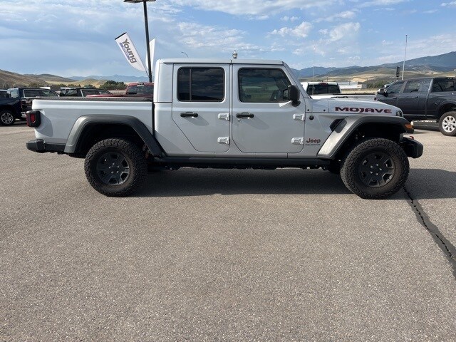 2023 Jeep Gladiator Mojave photo 2