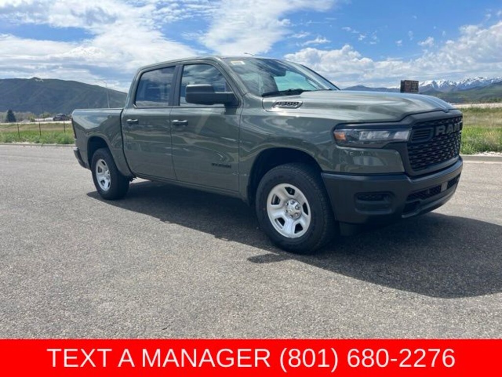 New 2026 Ram 1500 TRADESMAN CREW CAB 4X4 5'7 BOX Pickup