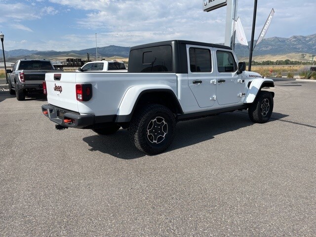 2023 Jeep Gladiator Mojave photo 3