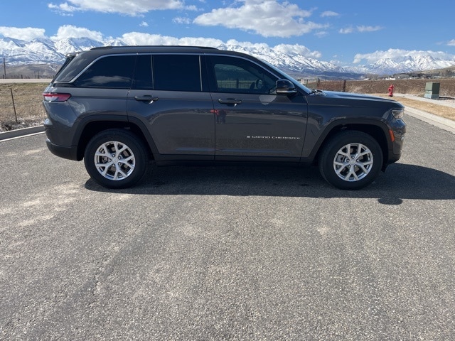 Used 2024 Jeep Grand Cherokee Limited with VIN 1C4RJHBG4RC696984 for sale in Morgan, UT