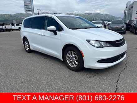 2022 Chrysler Voyager LX Minivan/Van