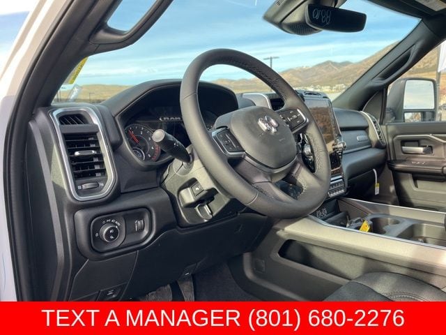 2026 RAM 3500 Big Horn - Photo 17