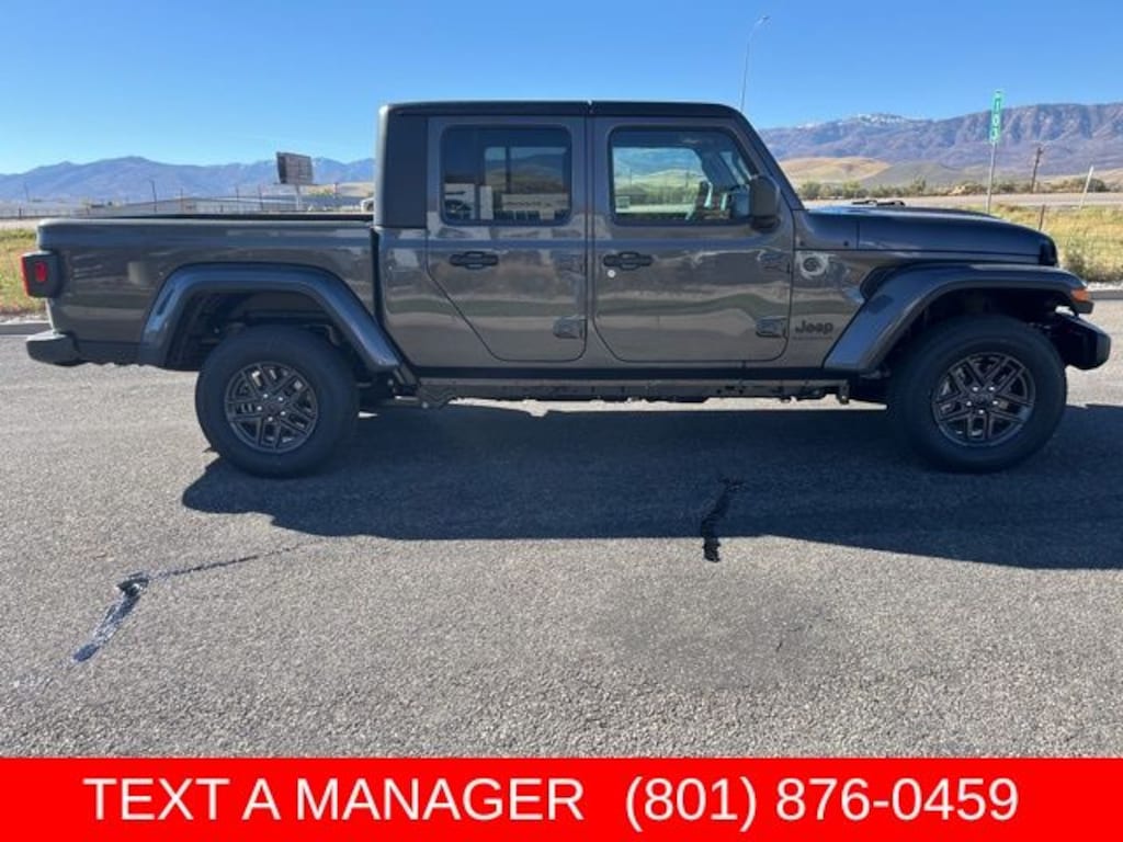 New 2025 Jeep Gladiator SPORT S 4X4 Pickup