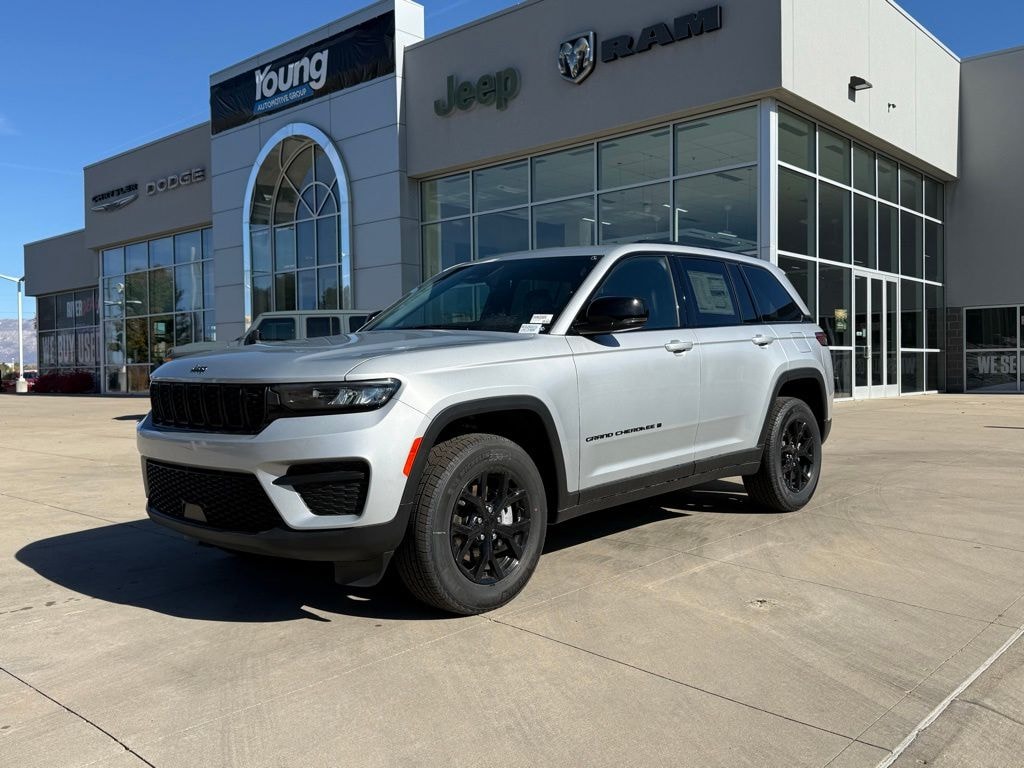 New 2025 Jeep Grand Cherokee ALTITUDE X 4X4 Sport Utility