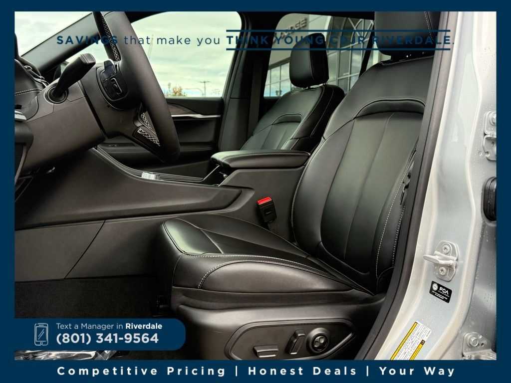 New 2025 Jeep Grand Cherokee LIMITED 4X4 Sport Utility