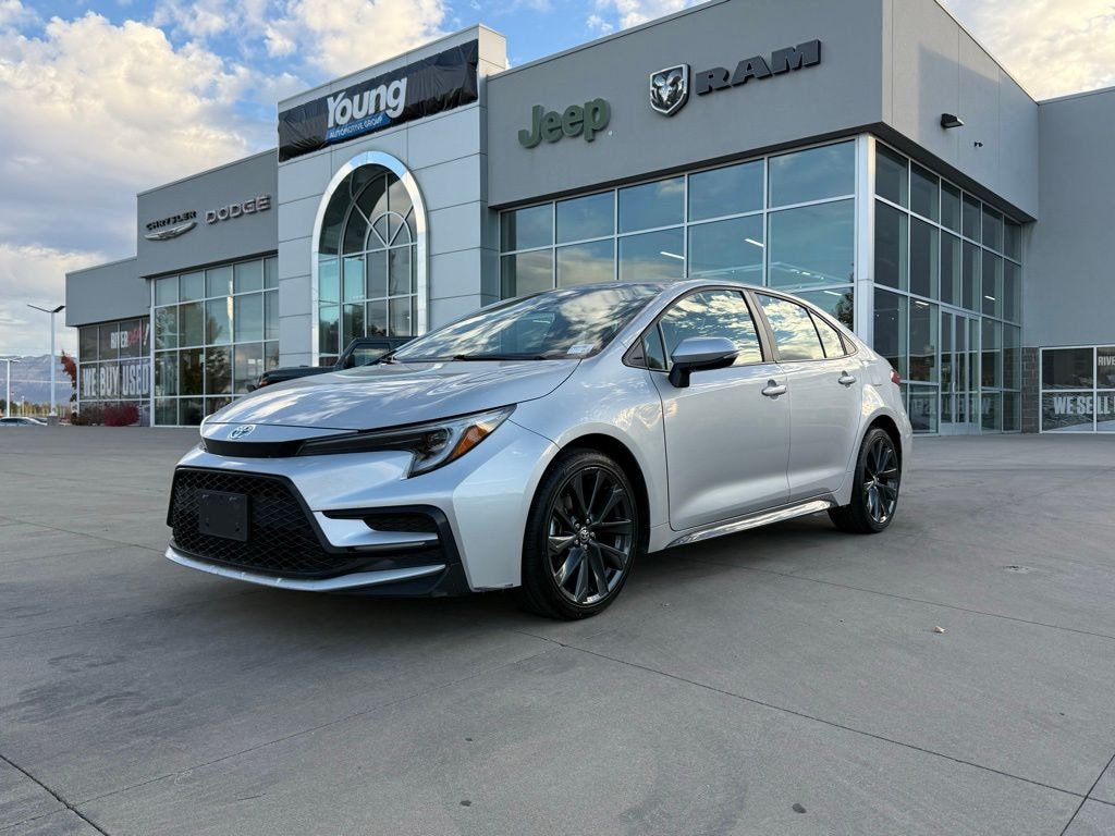Used 2024 Toyota Corolla SE Sedan