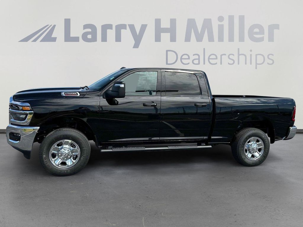 2025 Ram 2500 Tradesman photo 2