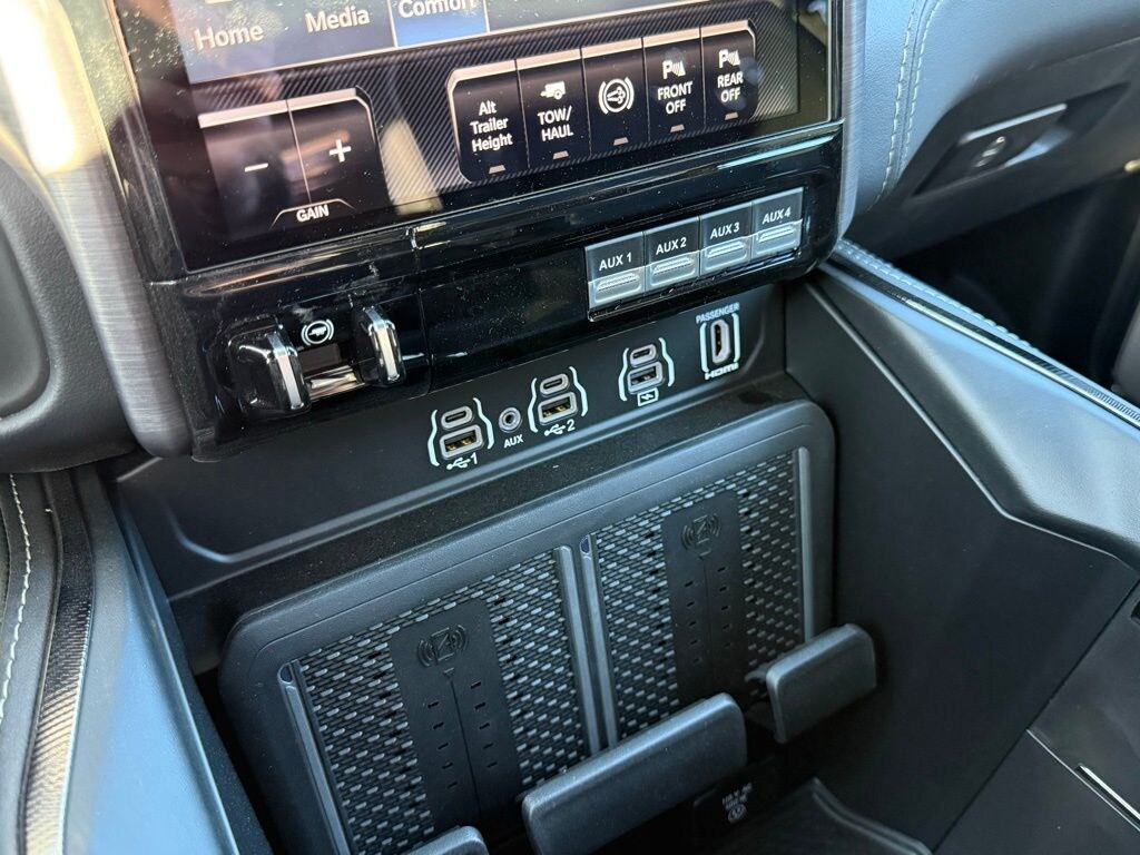 New 2026 Ram 2500 REBEL CREW CAB 4X4 6'4 BOX Pickup