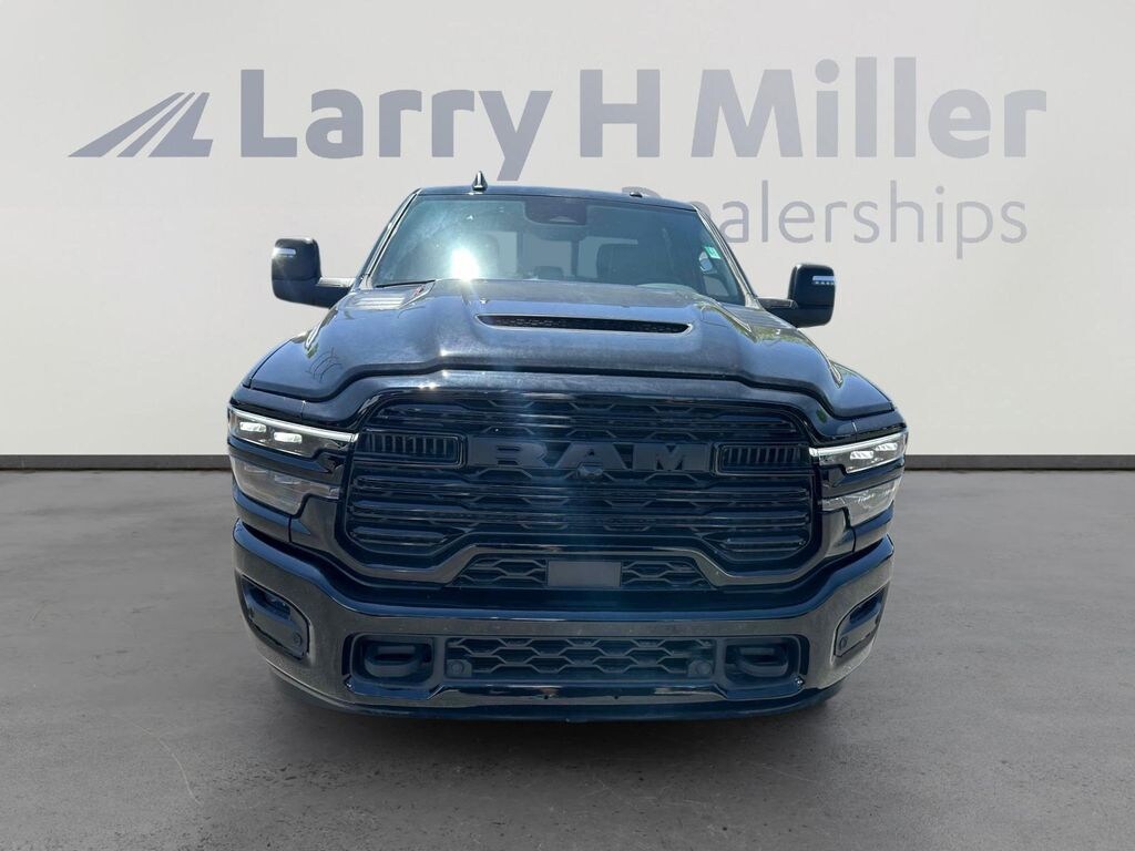 New 2025 Ram 2500 LARAMIE CREW CAB 4X4 6'4 BOX Pickup