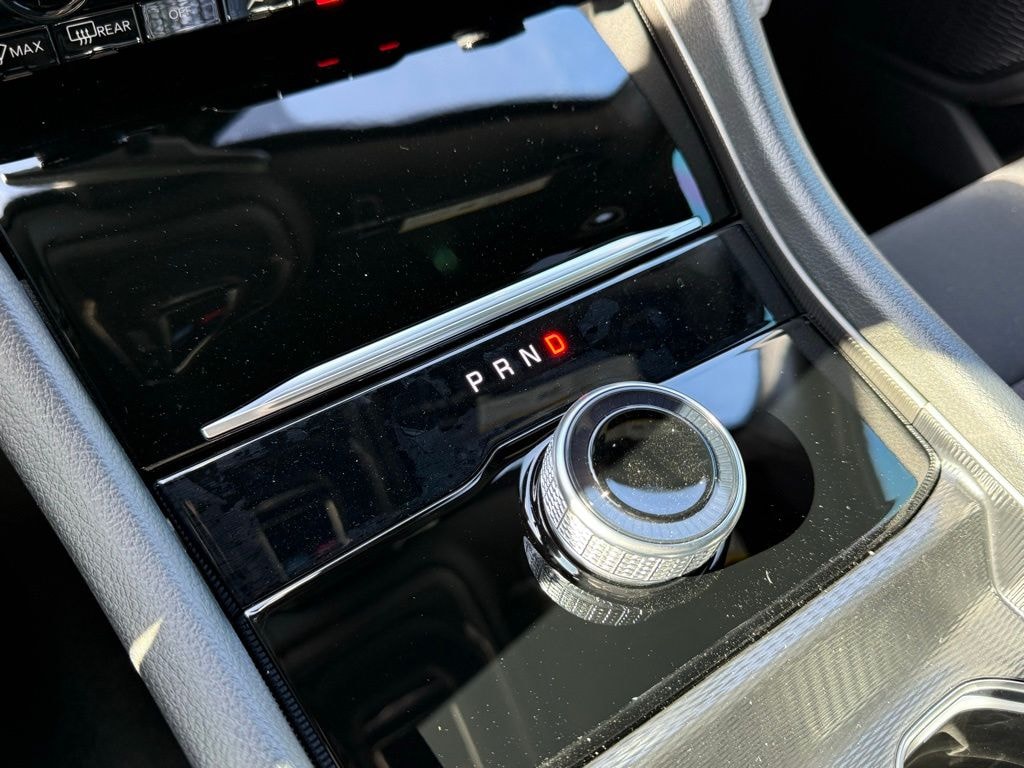 New 2025 Jeep Grand Cherokee LAREDO 4X4 Sport Utility