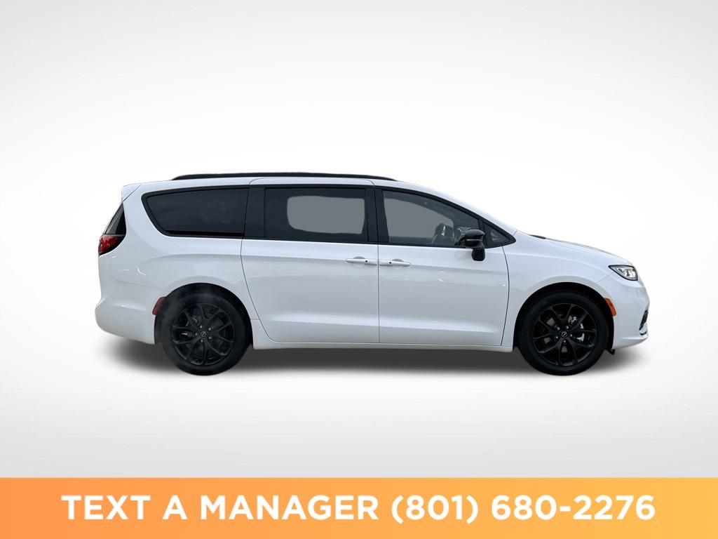 2026 Chrysler Pacifica Limited - Photo 6