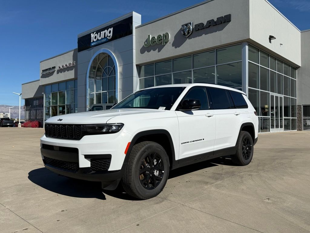 New 2025 Jeep Grand Cherokee L ALTITUDE X 4X4 Sport Utility