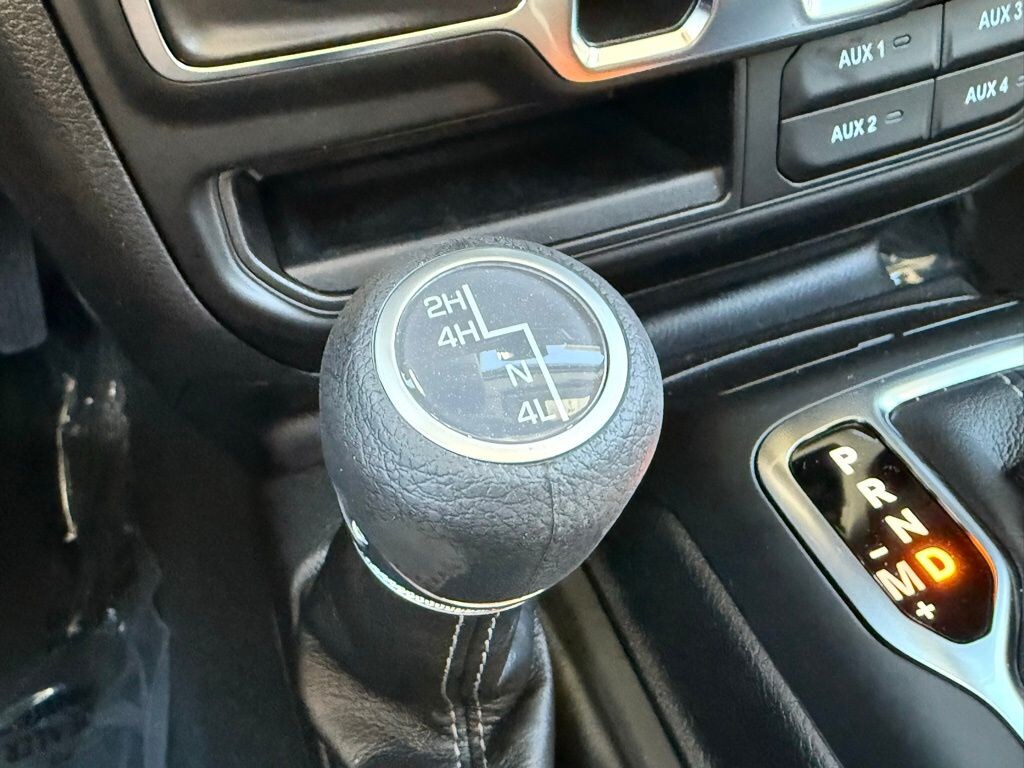 New 2025 Jeep Gladiator SPORT S 4X4 Pickup