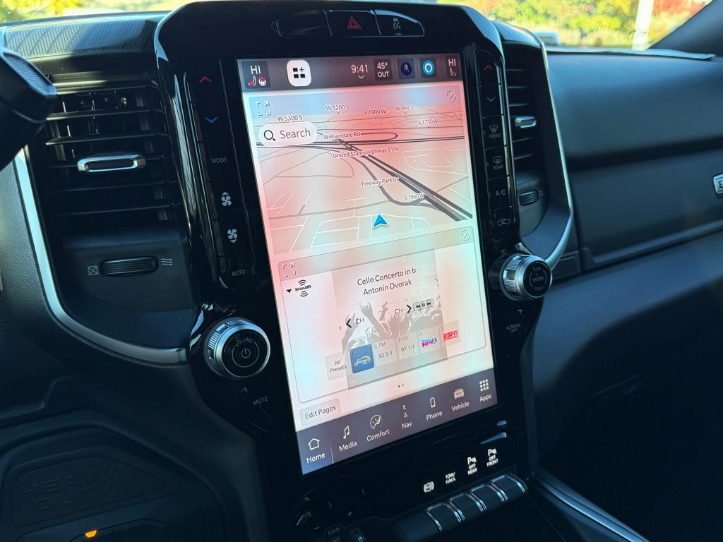 2025 Ram 2500 Big Horn photo 3