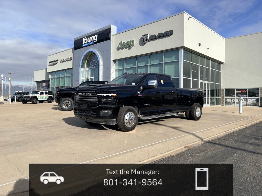 2025 RAM Ram 3500 Pickup Laramie's photo