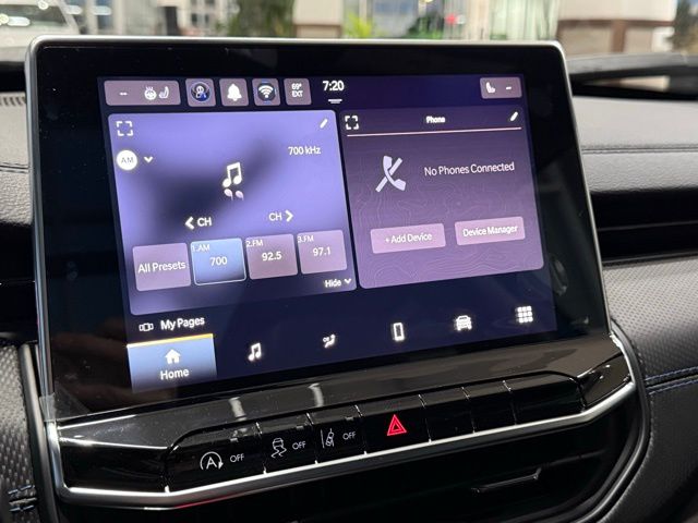 2025 Jeep Compass Latitude Sport photo 3