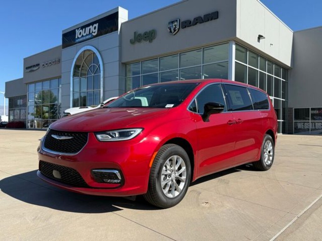 New 2026 Chrysler Pacifica SELECT AWD Passenger Van