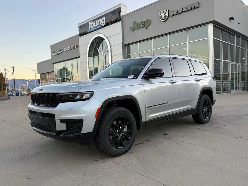 New 2025 Jeep Grand Cherokee L ALTITUDE X 4X4 Sport Utility