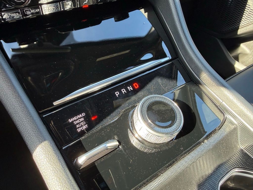 New 2025 Jeep Grand Cherokee L LIMITED 4X4 Sport Utility