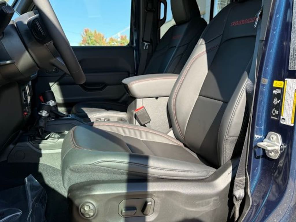 New 2025 Jeep Wrangler 4-DOOR RUBICON Sport Utility