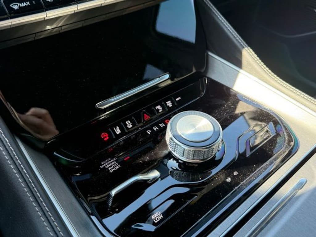 New 2025 Jeep Wagoneer CARBIDE 4X4 Sport Utility