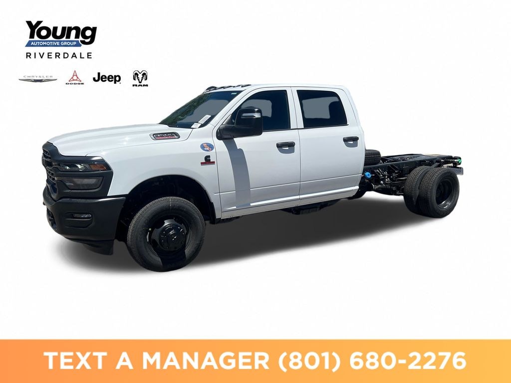 New 2026 Ram 3500 TRADESMAN CREW CAB CHASSIS 4X4 60' CA Pickup