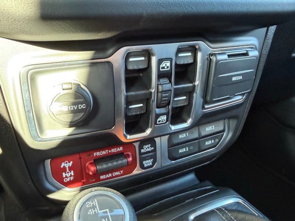 New 2025 Jeep Wrangler 4-DOOR RUBICON Sport Utility