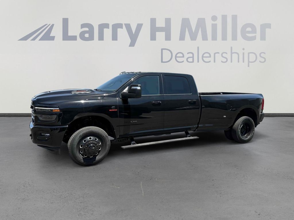 New 2025 Ram 3500 LARAMIE CREW CAB 4X4 8' BOX Pickup