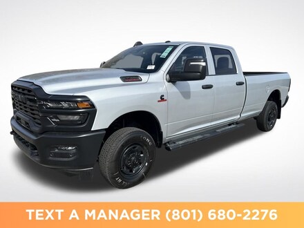 2026 Ram 2500 TRADESMAN CREW CAB 4X4 8' BOX Pickup