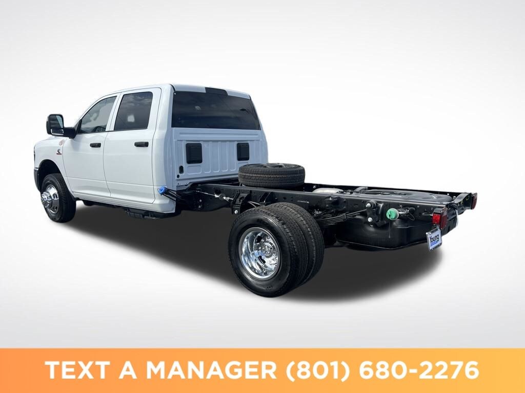 New 2026 Ram 3500 Chassis Cab TRADESMAN CREW 4X4 60' CA Pickup
