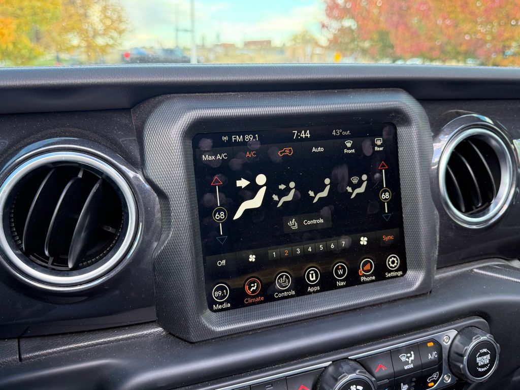 2023 Jeep Wrangler Rubicon 392 photo 2