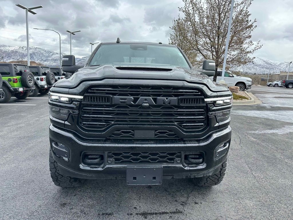 New 2025 Ram 2500 LARAMIE CREW CAB 4X4 6'4 BOX Pickup