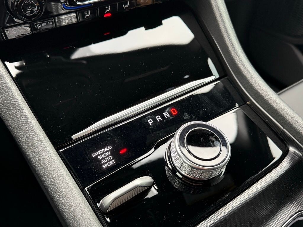 New 2025 Jeep Grand Cherokee LIMITED 4X4 Sport Utility