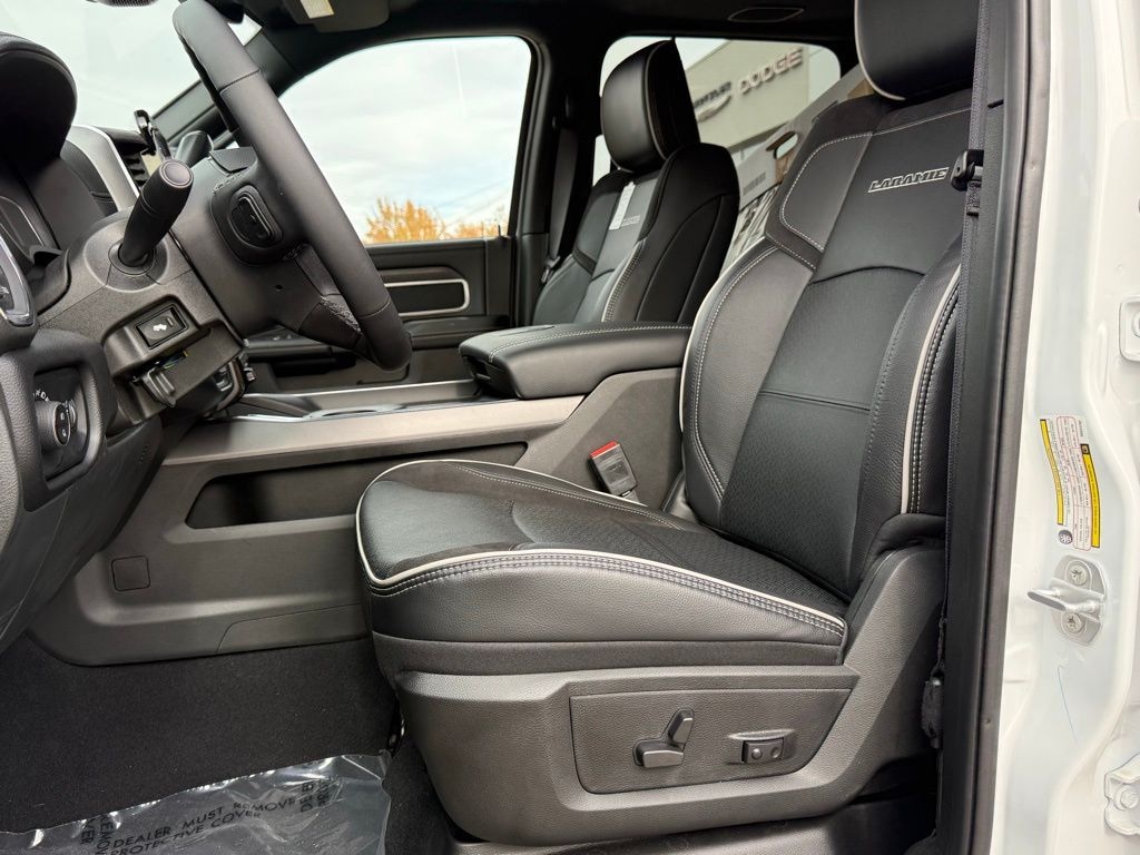 New 2025 Ram 2500 LARAMIE MEGA CAB 4X4 6'4 BOX Pickup