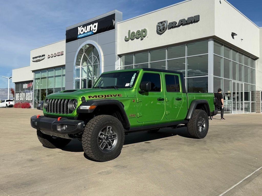 New 2025 Jeep Gladiator MOJAVE 4X4 Pickup