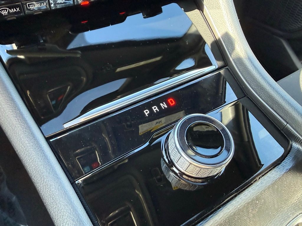 New 2025 Jeep Grand Cherokee L LAREDO X 4X4 Sport Utility