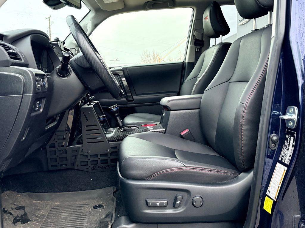 2023 Toyota 4Runner TRD Premium photo 2