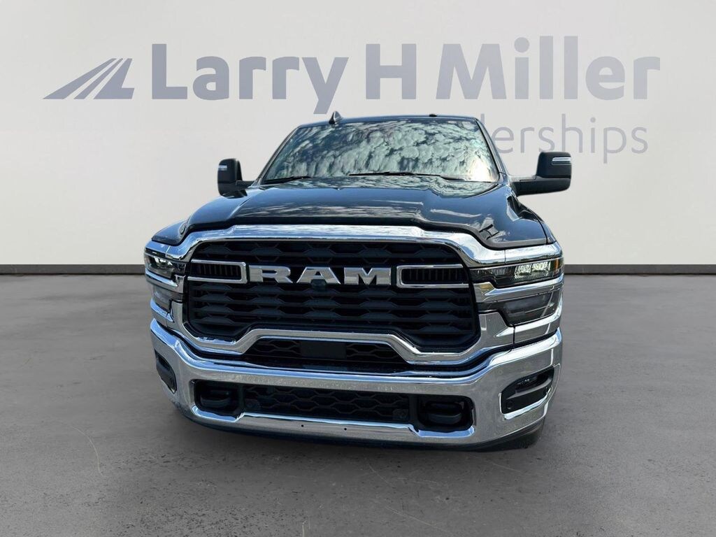 New 2025 Ram 2500 TRADESMAN CREW CAB 4X4 6'4 BOX Pickup